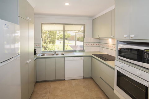 Bayshore Beachside Resort - Accommodation Georgetown 12