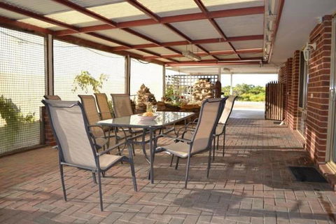 Beach Place @ Leeman - Accommodation Georgetown 1