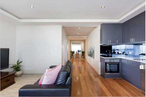 Adele's Luxury South Beach Apartment With King Bed - Accommodation Georgetown 12