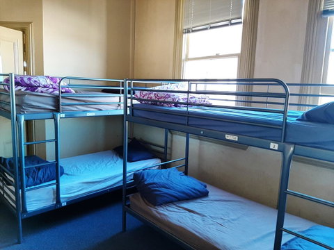 Fremantle Beach Backpackers - Accommodation Georgetown 3