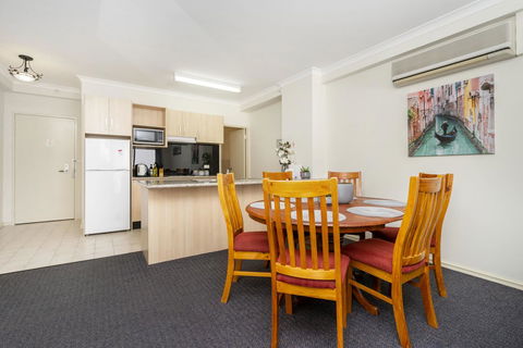 Oversized Eastend Sleeps 6 Free PARKING+POOL WIFI - Accommodation Georgetown 9