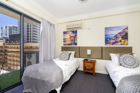 Oversized Eastend Sleeps 6 Free PARKING+POOL WIFI - Accommodation Georgetown 1