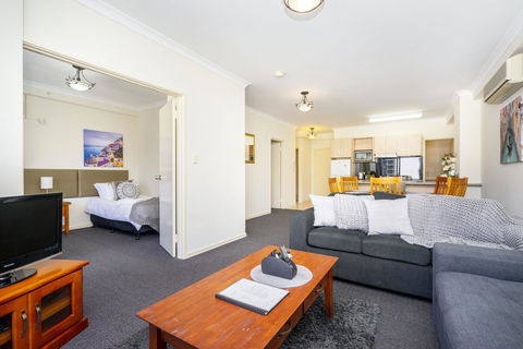 Oversized Eastend Sleeps 6 Free PARKING+POOL WIFI - Accommodation Georgetown 8