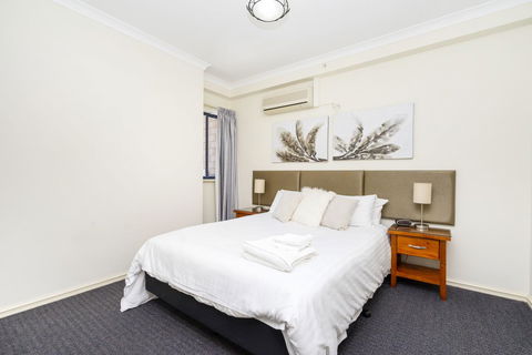 Oversized Eastend Sleeps 6 Free PARKING+POOL WIFI - Accommodation Georgetown 11