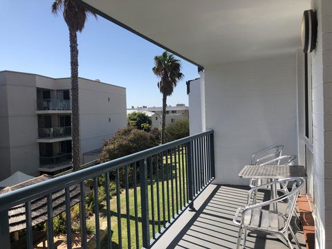 West Beach Lagoon 218 - Outstanding Value! - Accommodation Georgetown 12