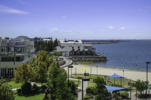 Luxury Suite Bunbury - Accommodation Georgetown 0