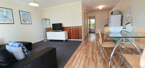 West Beach Lagoon 208 â€“ Great Value! - Accommodation Georgetown 5