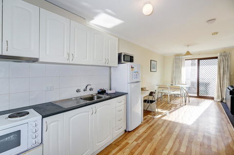 West Beach Lagoon 208 â€“ Great Value! - Accommodation Georgetown 12