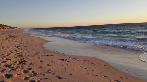 Alkimos Beach Cottage - Accommodation Georgetown 6