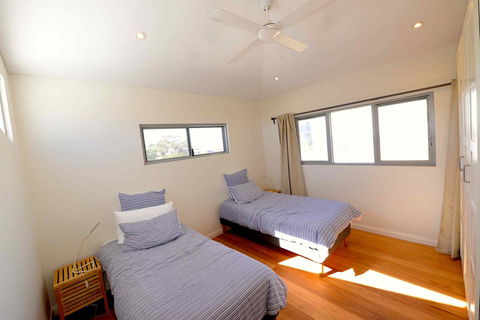 Sunny Blinco Street House - Accommodation Georgetown 10