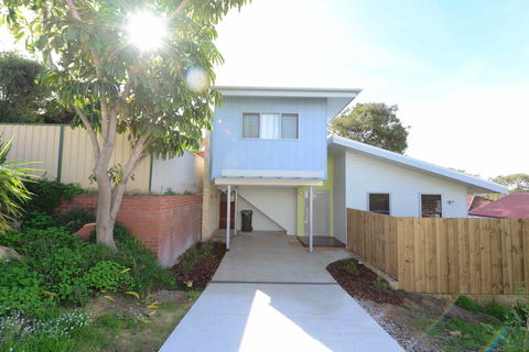 Sunny Blinco Street House - Accommodation Georgetown 13