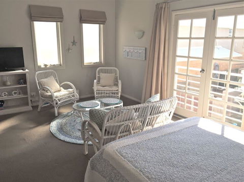 Fremantle Local Beach Studio - Accommodation Georgetown 3