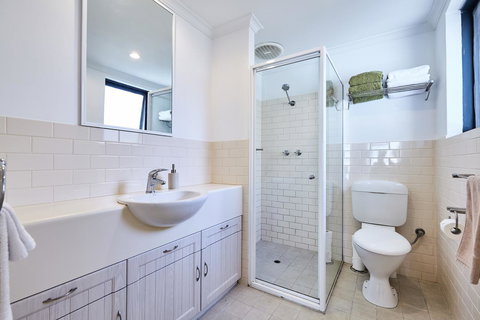 Fremantle Townhouse Unit 6 - Accommodation Georgetown 9