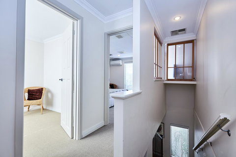 Fremantle Townhouse Unit 6 - Accommodation Georgetown 6