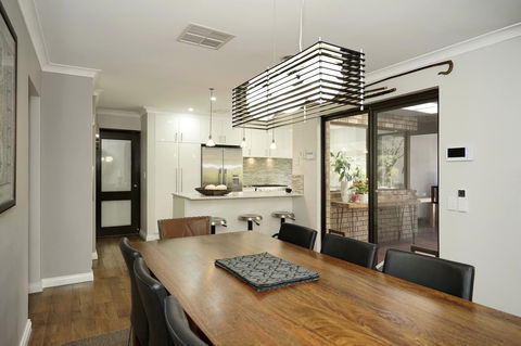 Marcus Villa Booragoon - Accommodation Georgetown 13