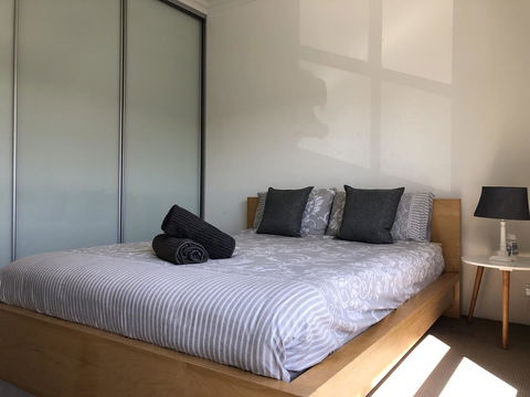 Gerring Court With Free 1 Car Bay Parking - Accommodation Georgetown 2