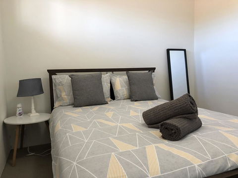 Gerring Court With Free 1 Car Bay Parking - Accommodation Georgetown 5