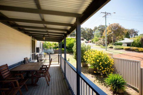 Yvonnes Rest Holiday Home - Accommodation Georgetown 1