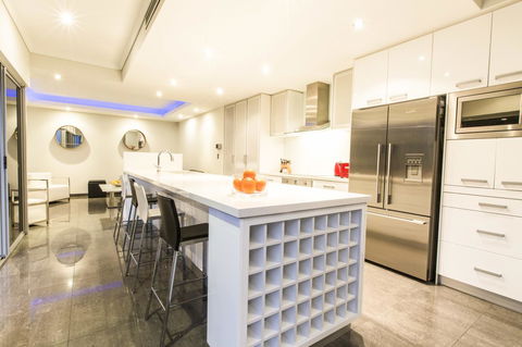 Ambar Villa Between City And Freo - Accommodation Georgetown 28