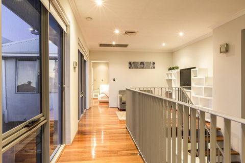 Ambar Villa Between City And Freo - Accommodation Georgetown 20