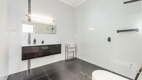 Leisurely Manor - Spacious Three Bedroom Home In Fremantle - Accommodation Georgetown 8