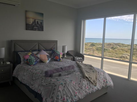 Beach House At SeaScapes.. - Accommodation Georgetown 6