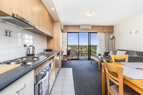 508 Stupendous Sunsets & Views Pool Gym Parking - Accommodation Georgetown 12