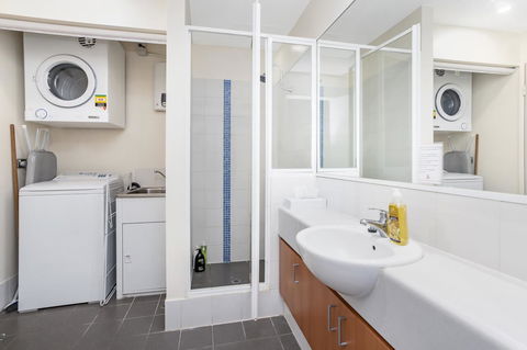 508 Stupendous Sunsets & Views Pool Gym Parking - Accommodation Georgetown 23