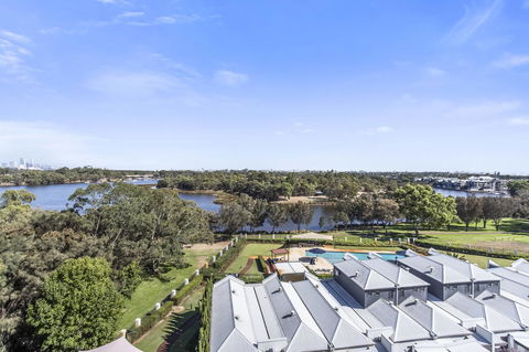 508 Stupendous Sunsets & Views Pool Gym Parking - Accommodation Georgetown 34