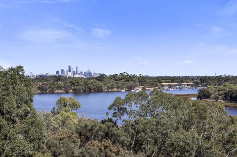 508 Stupendous Sunsets & Views Pool Gym Parking - Accommodation Georgetown 32