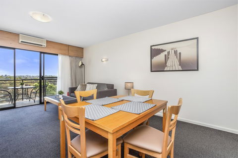 508 Stupendous Sunsets & Views Pool Gym Parking - Accommodation Georgetown 8