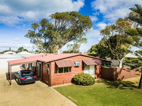 The Bothy Lancelin Family Retreat - Accommodation Georgetown 3