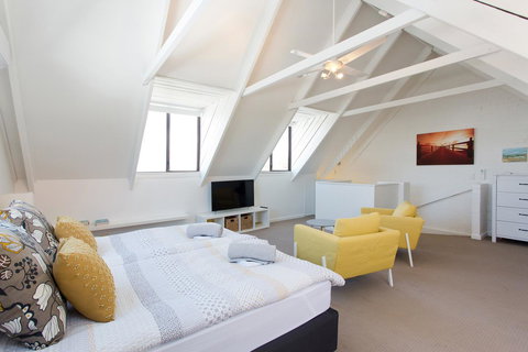 Monument Hill Townhouse - Fremantle - Accommodation Georgetown 3