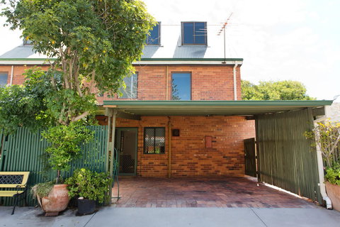 Monument Hill Townhouse - Fremantle - Accommodation Georgetown 24