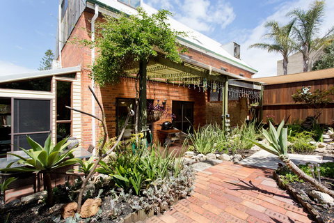 Monument Hill Townhouse - Fremantle - Accommodation Georgetown 23