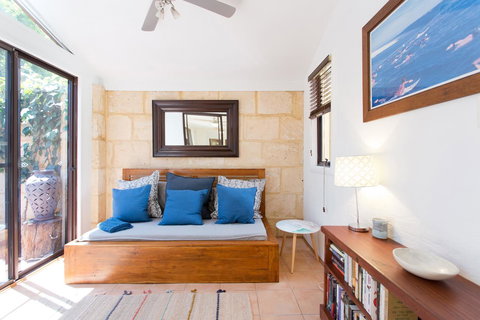 Monument Hill Townhouse - Fremantle - Accommodation Georgetown 17