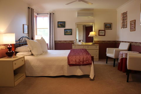 Crossland House - Accommodation Georgetown 16