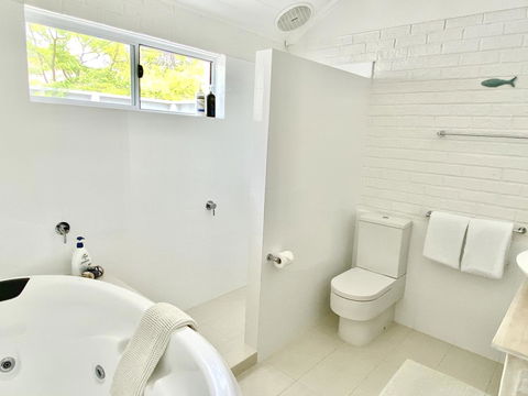 Whitesands Holiday Villas - Accommodation Georgetown 4