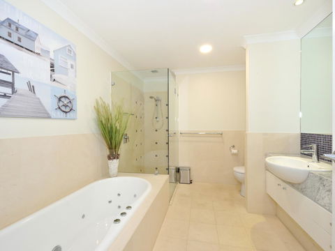Nautilus By Rockingham Apartments - Accommodation Georgetown 6