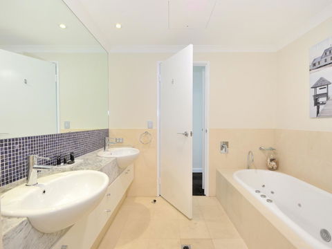 Nautilus By Rockingham Apartments - Accommodation Georgetown 5