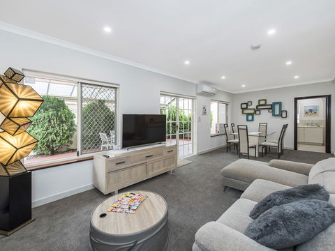 Luxury Federation Style Home - Sleeps 10 - Accommodation Georgetown 3