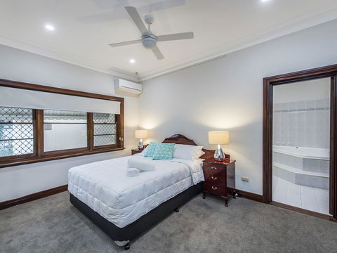 Luxury Federation Style Home - Sleeps 10 - Accommodation Georgetown 7
