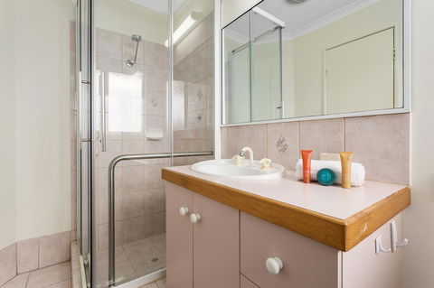 Como South Perth Villa - Accommodation Georgetown 5