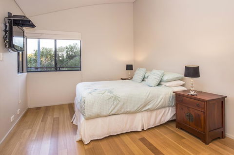 12/26 Yallingup Beach Road - Accommodation Georgetown 4