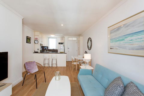Ocean Breeze Apartment - Accommodation Georgetown 9