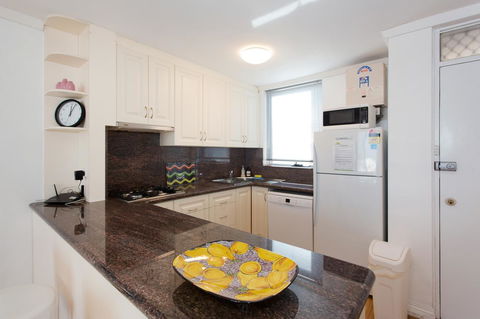 Ocean Breeze Apartment - Accommodation Georgetown 2