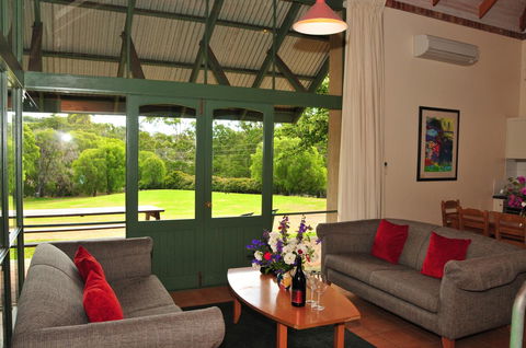 Waterfall Cottages - Accommodation Georgetown 13
