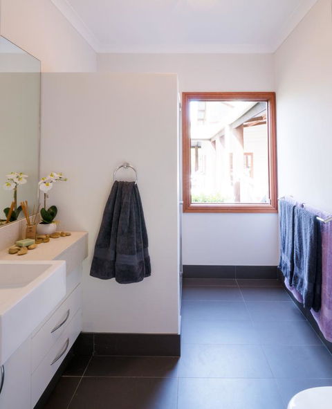 The Farmhouse - Accommodation Georgetown 7