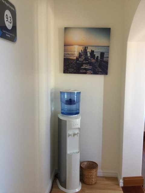 The Royal Dolphin Bed & Breakfast Safety Bay - Accommodation Georgetown 26