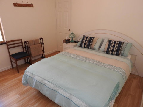 The Royal Dolphin Bed & Breakfast Safety Bay - Accommodation Georgetown 18